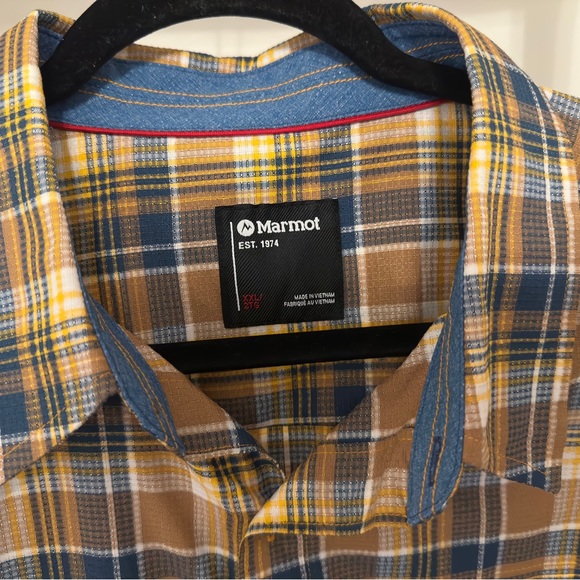 Marmot Short Sleeve Button Up - Picture 2 of 4